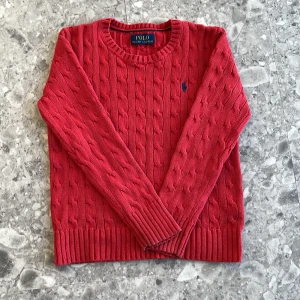 Kabel stickad Ralph lauren  - Snygg Ralph lauren tröja i storlek M barn 🌟