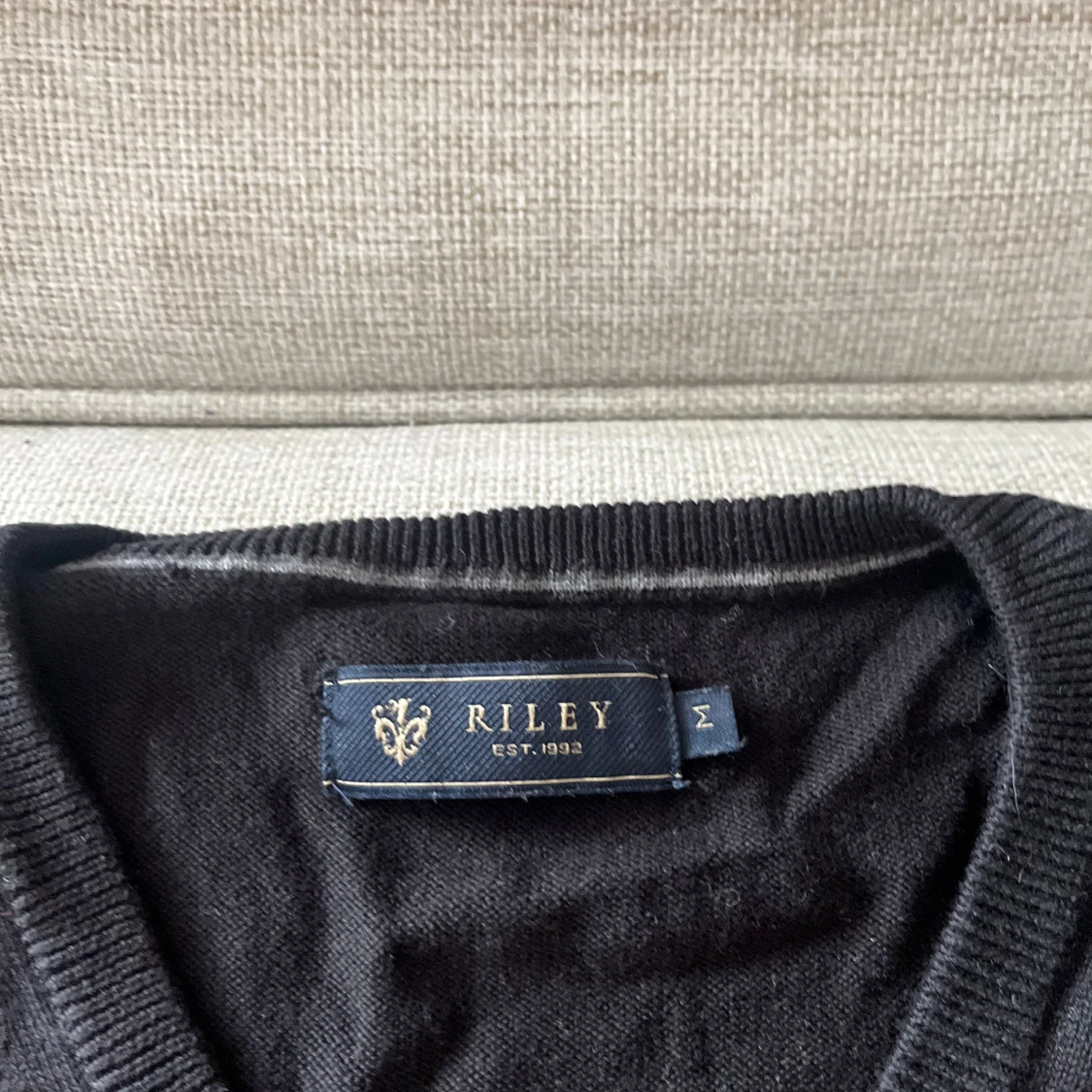 Svart tröja från Riley - 2