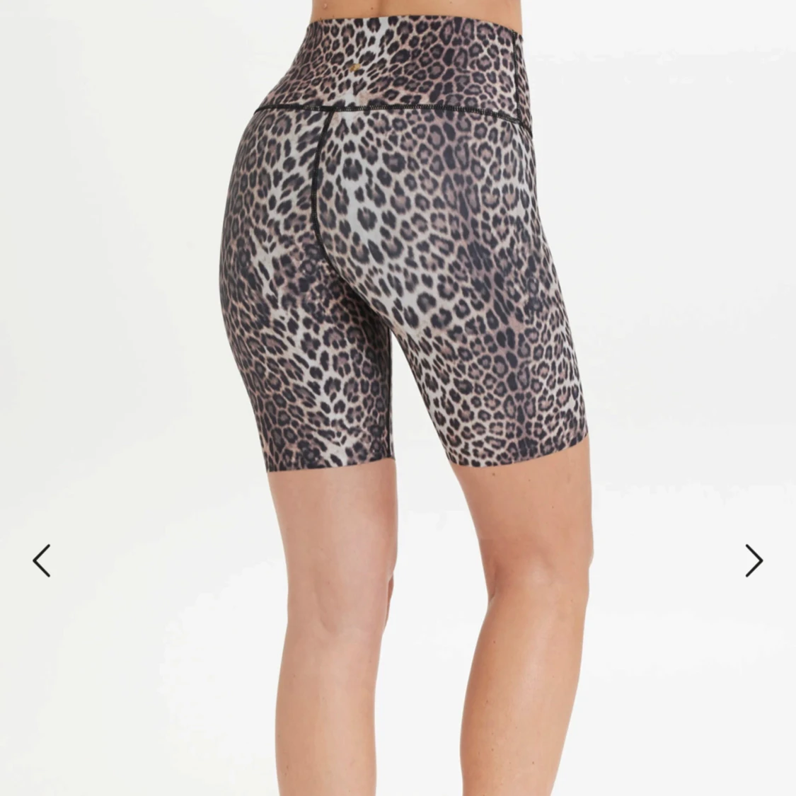 Leopardmönstrade träningsshorts - 1