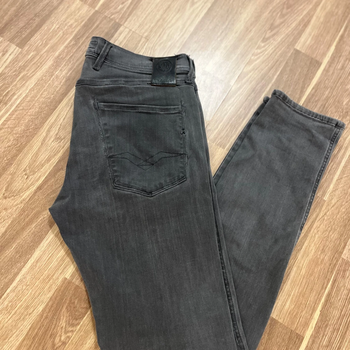 Gråa replay jeans anbass - 2