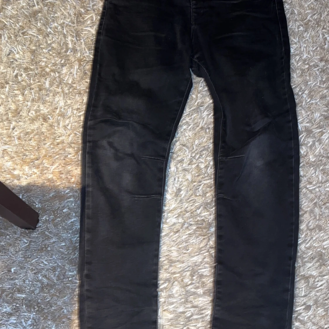 Svarta jeansbyxor - 1