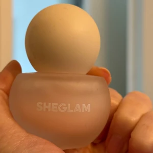 SHEGLAM primer  - Finns halva kvar! 