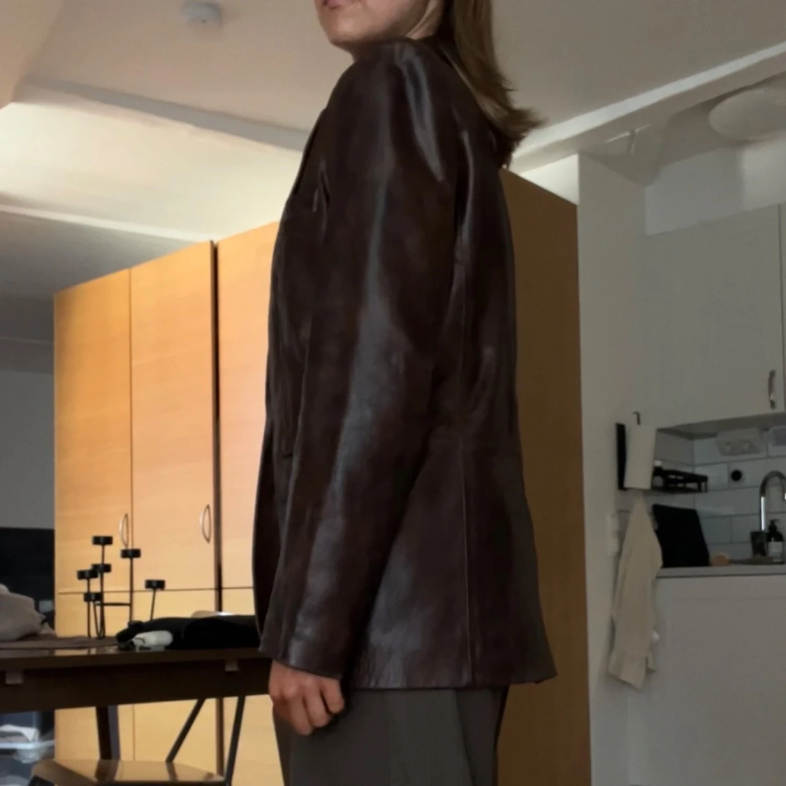 Mörkbrun skinnkavaj - 1