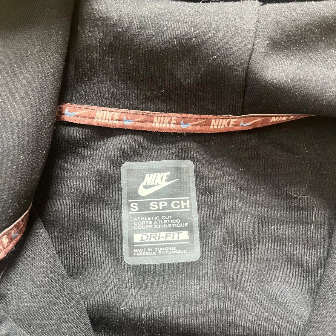 Svart träningsjacka från Nike - 1