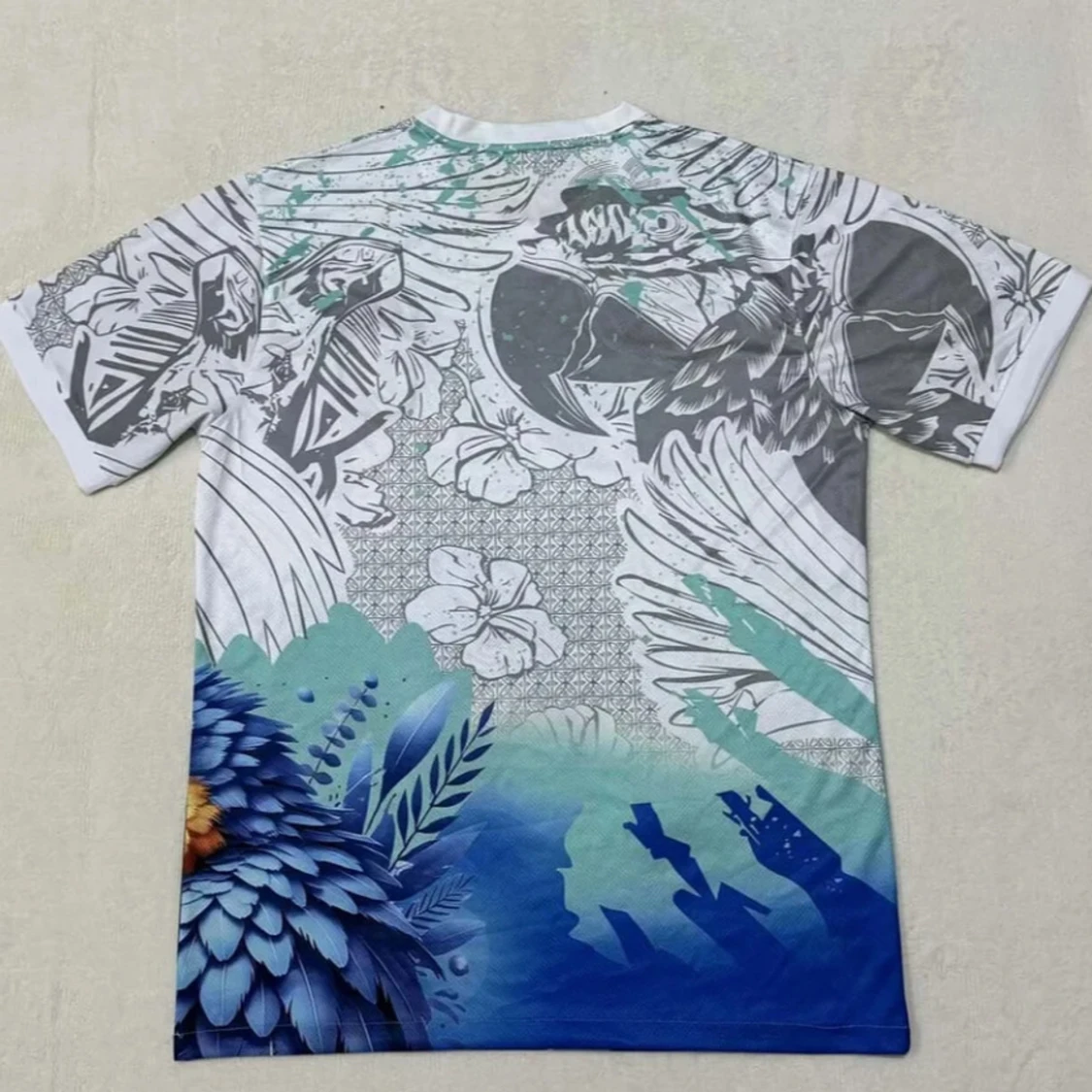 Vit och blå Brasilien fotbollströja med papegojmotiv - 1