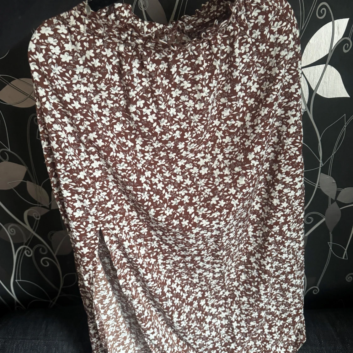 Brun blommig långkjol 
