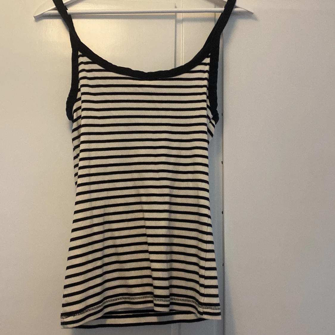 Randig linnetopp från H&M, svart/vit - 1