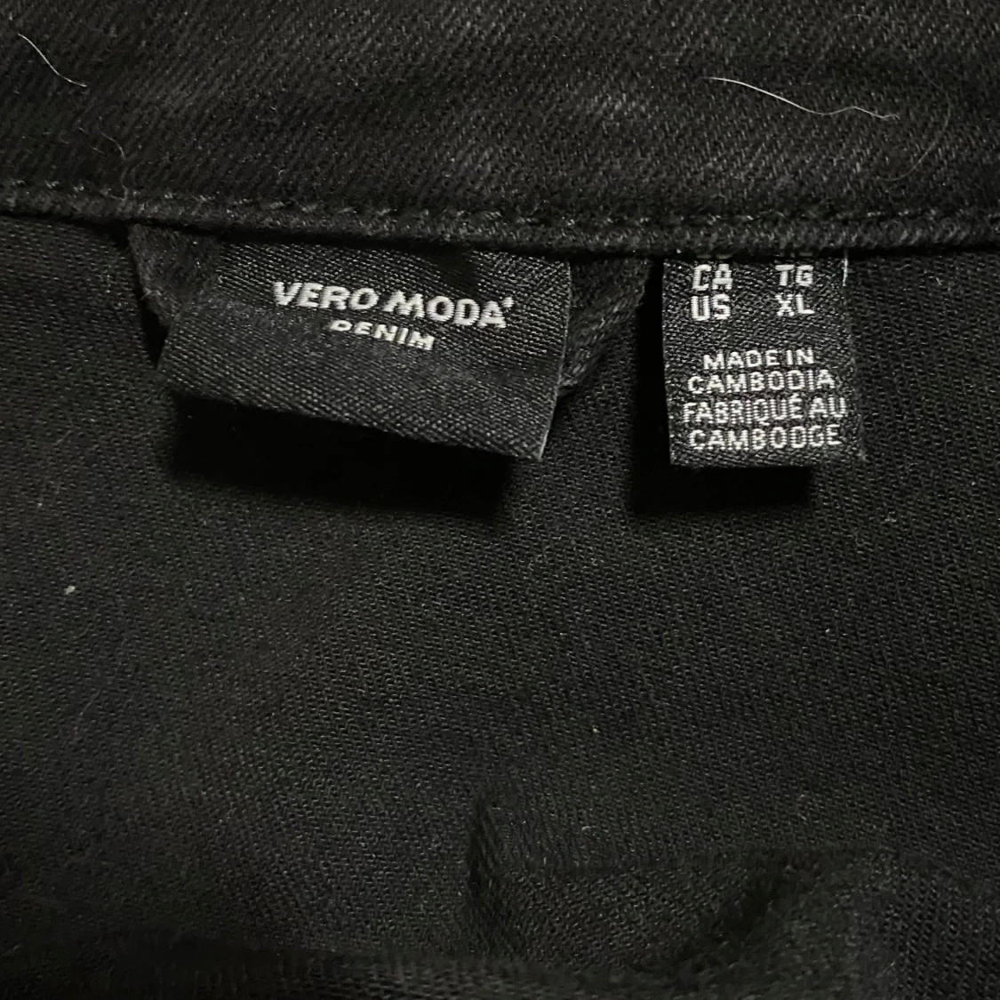 Svart jeansjacka från Vero Moda - 2