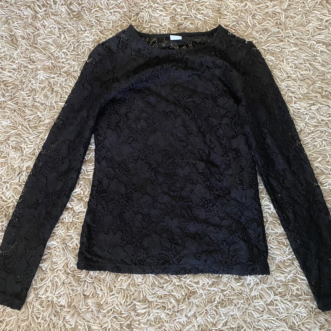 Svart spetsblus från Lindex