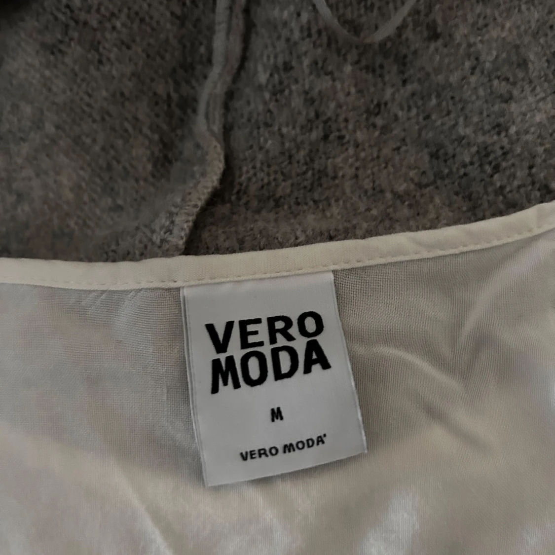 Vit långärmad klänning från Vero Moda