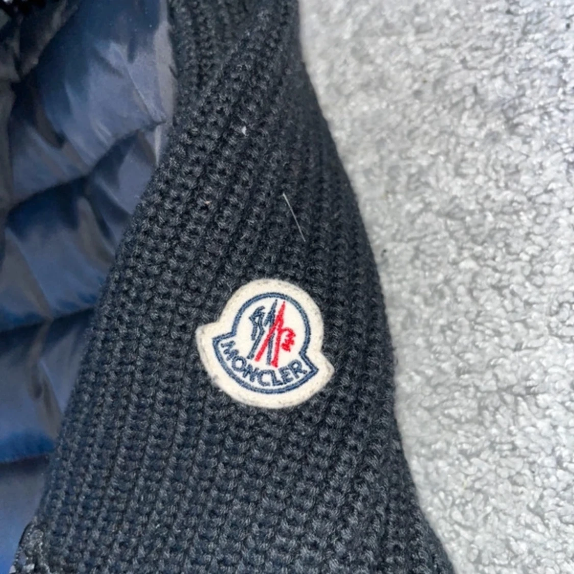 Svart pufferjacka från Moncler - 1