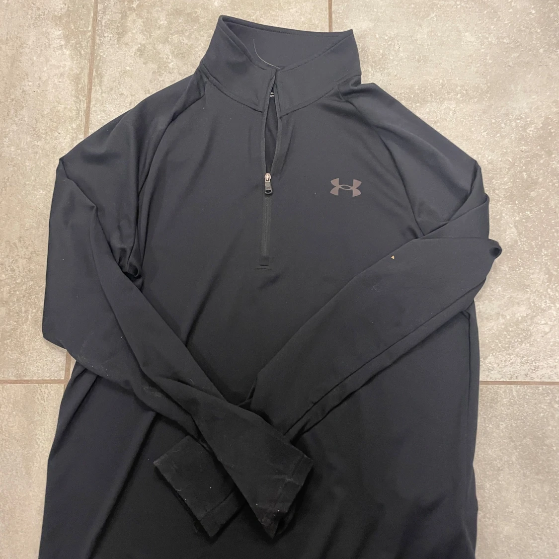 Svart långärmad tröja från Under Armour