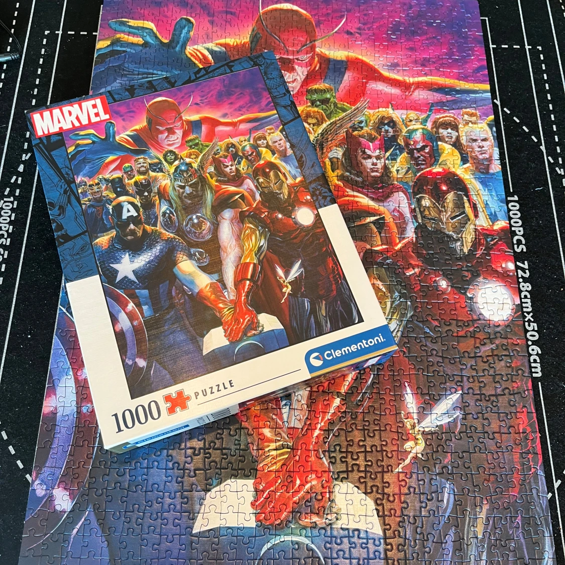 Marvel 1000-bitarspussel från Clementoni