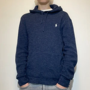 Ralph Lauren hoodie - Ralph Lauren || skick 9/10 || storlek XS || pris kan diskuteras vid snabb affär!