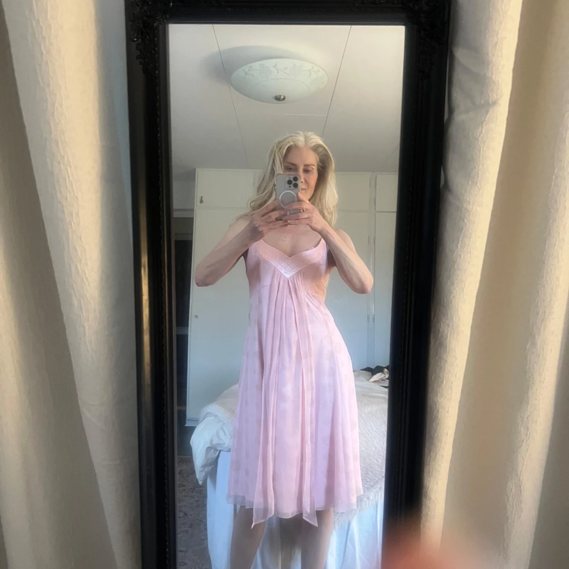 Rosa klänning med smala axelband