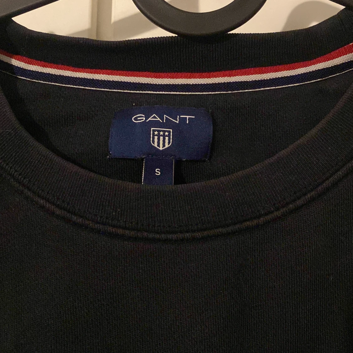 Svart långärmad tröja från Gant - 1