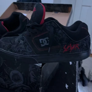 Dc shoes  - Svarta DC skor slayer version 