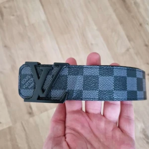 Rutigt bälte - Skriv vid intresse 