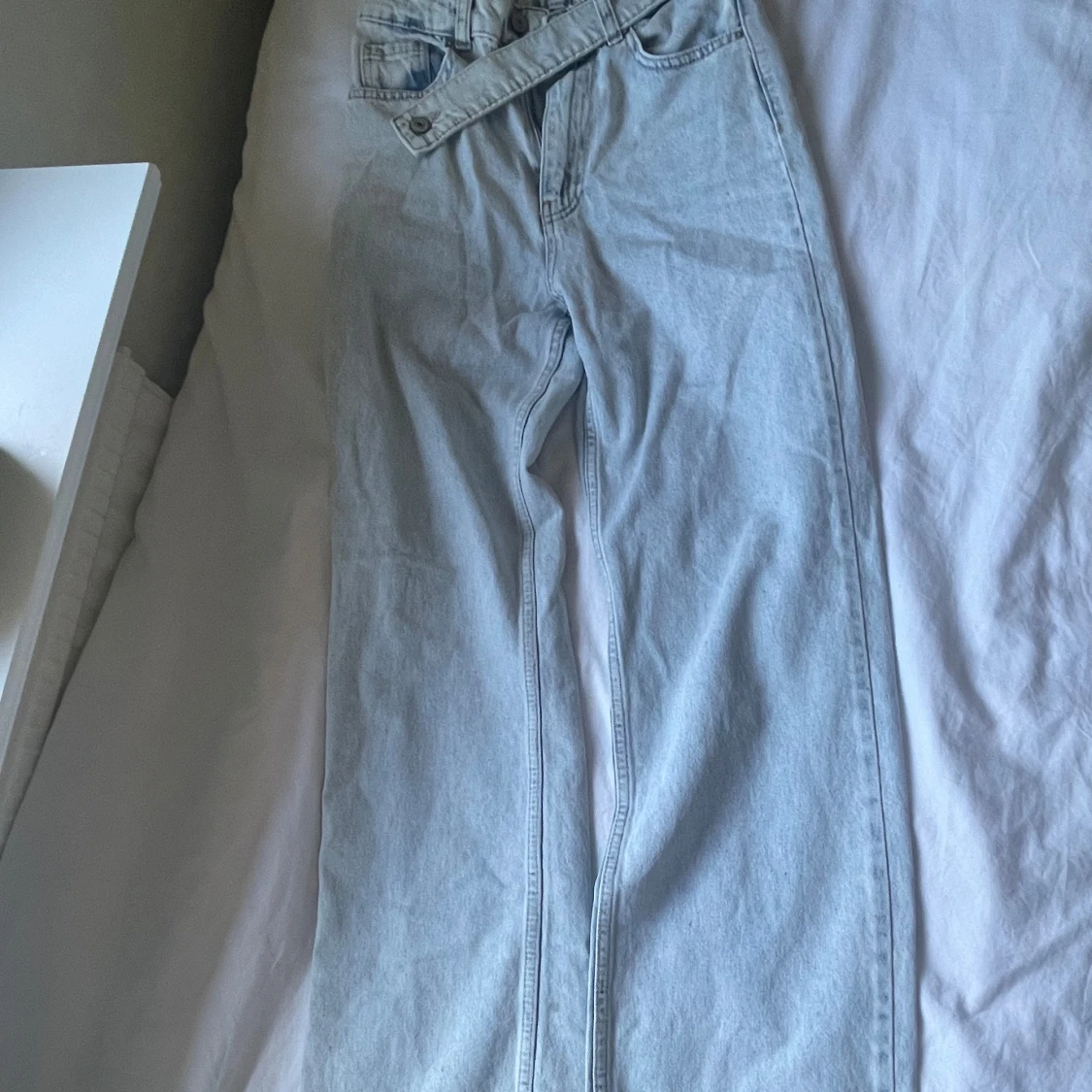 Ljusblå raka jeans - 1