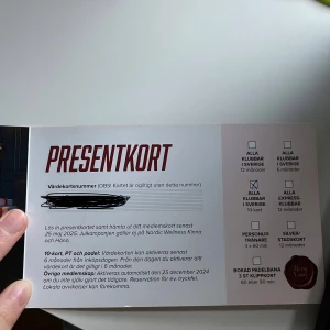 10-gångers Gym kort  - 10-kort som går ut i Juni, aldrig använd och innehåller alla 10 gångerna. Köpt för 1190 kr och säljer för 850 kr. Giltigt i hela sverige.