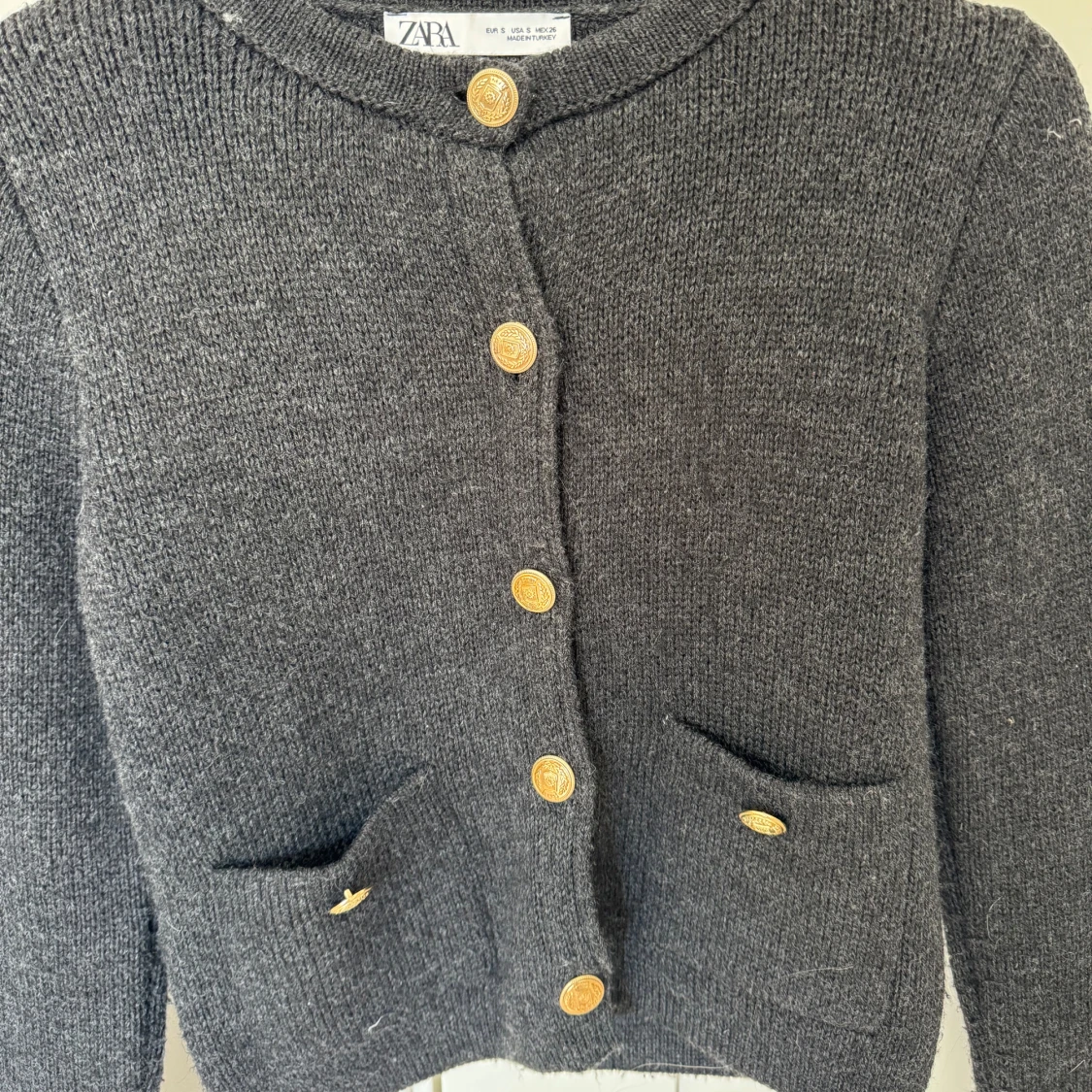 Svart/mörkgrå stickad kofta från Zara💖 - 1