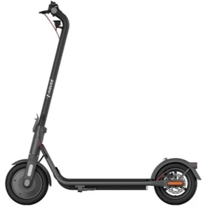 Svart navee elscooter - Säljer en svart navee elscooter som åker i 20kmh med 300 watts och årkar åka 40km innan batteriet tar slut. Scottern har gråa handtag och orangea detaljer. Scootern har en tum gasare på styret och bred fotplatta. Scottern kommer dessutom med ett batteri. Passar perfekt för smidig transport i stan.