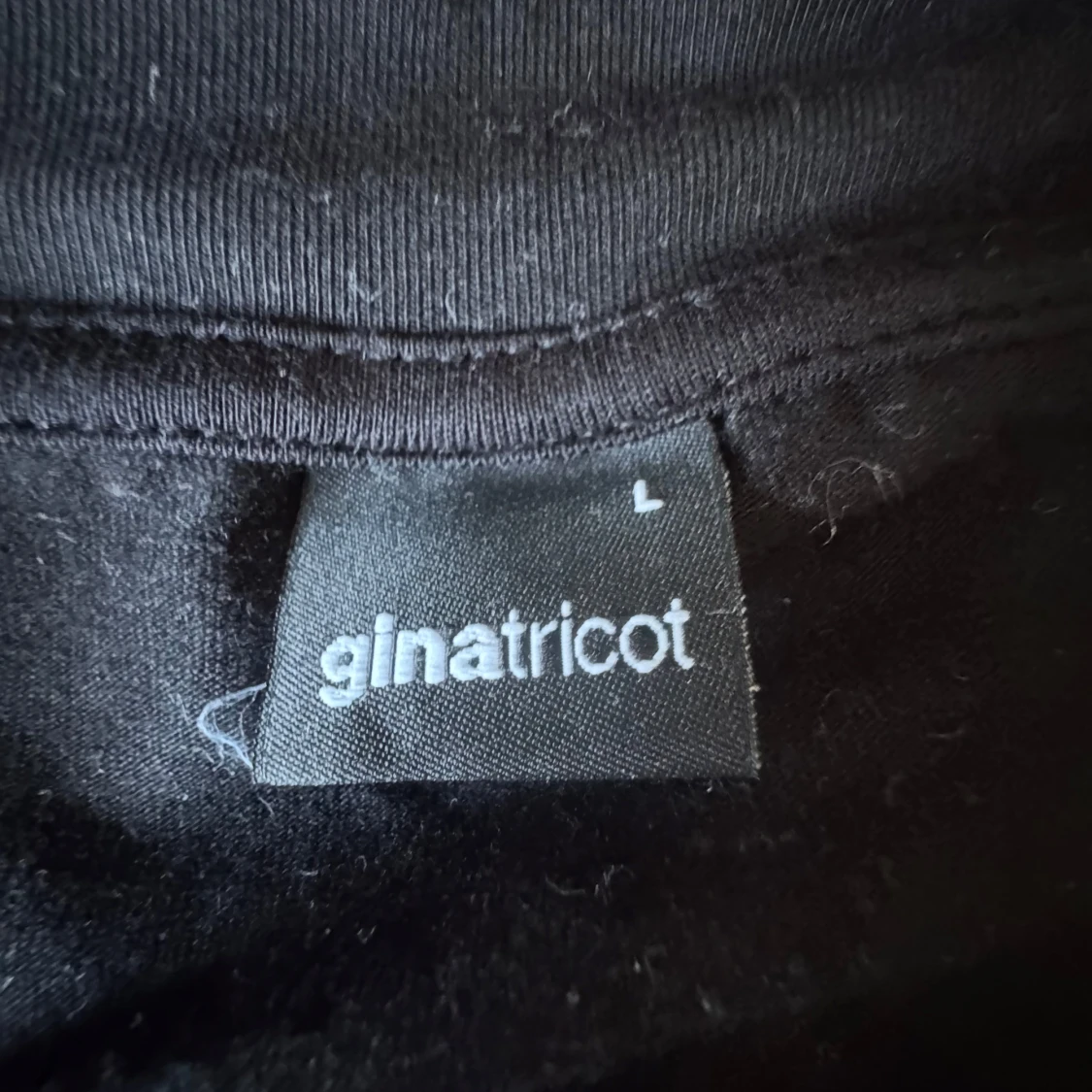 Svart tränings kofta från Gina Tricot - 2