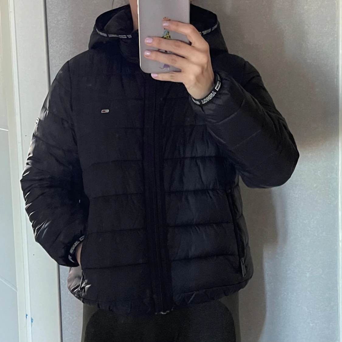 Svart jacka från Tommy Hilfiger