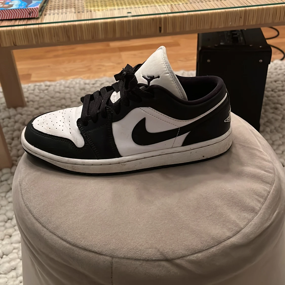 Svartvita Nike Air Jordans 1 - 2