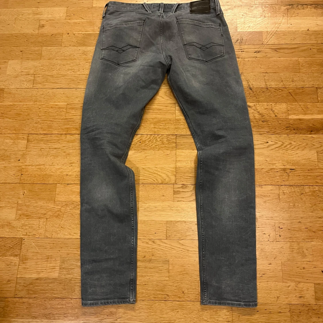Gråa replay jeans  - 1