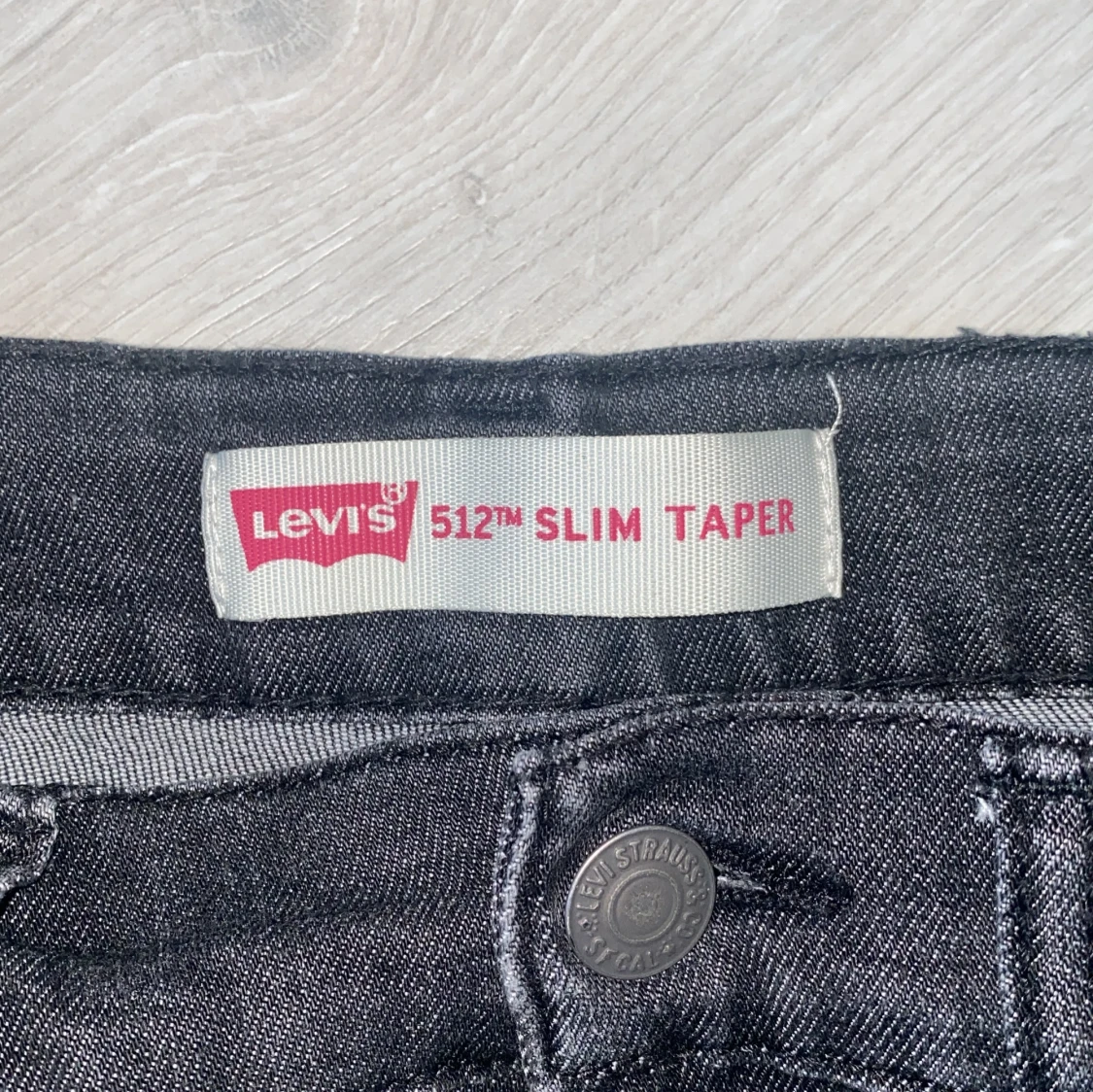 Svarta Levi's 512 Slim Taper jeans - 3
