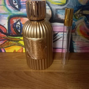 Paris corner Splitpaket - 10 ml Qissa Delicious och 10 ml Qissa Pink splittar I glasdekanter