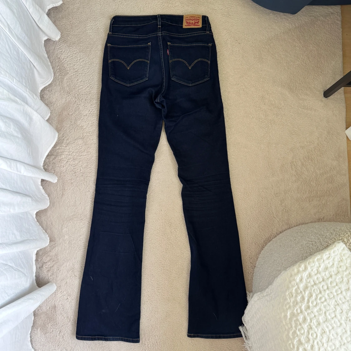 Levi's 725  Bootcut Jeans - 1