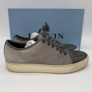 LANVIN CAP TOE  - Lanvin Cap toe sneakers - Skick: 9/10 - Tillbehör: Box - Storlek 42/UK7 - Nypris ca 5200kr - Deluxecloset