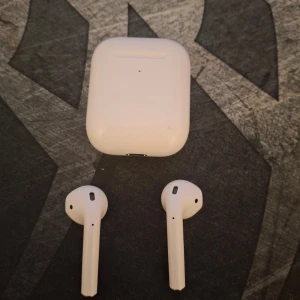 Aipods - Kom dm för mer info