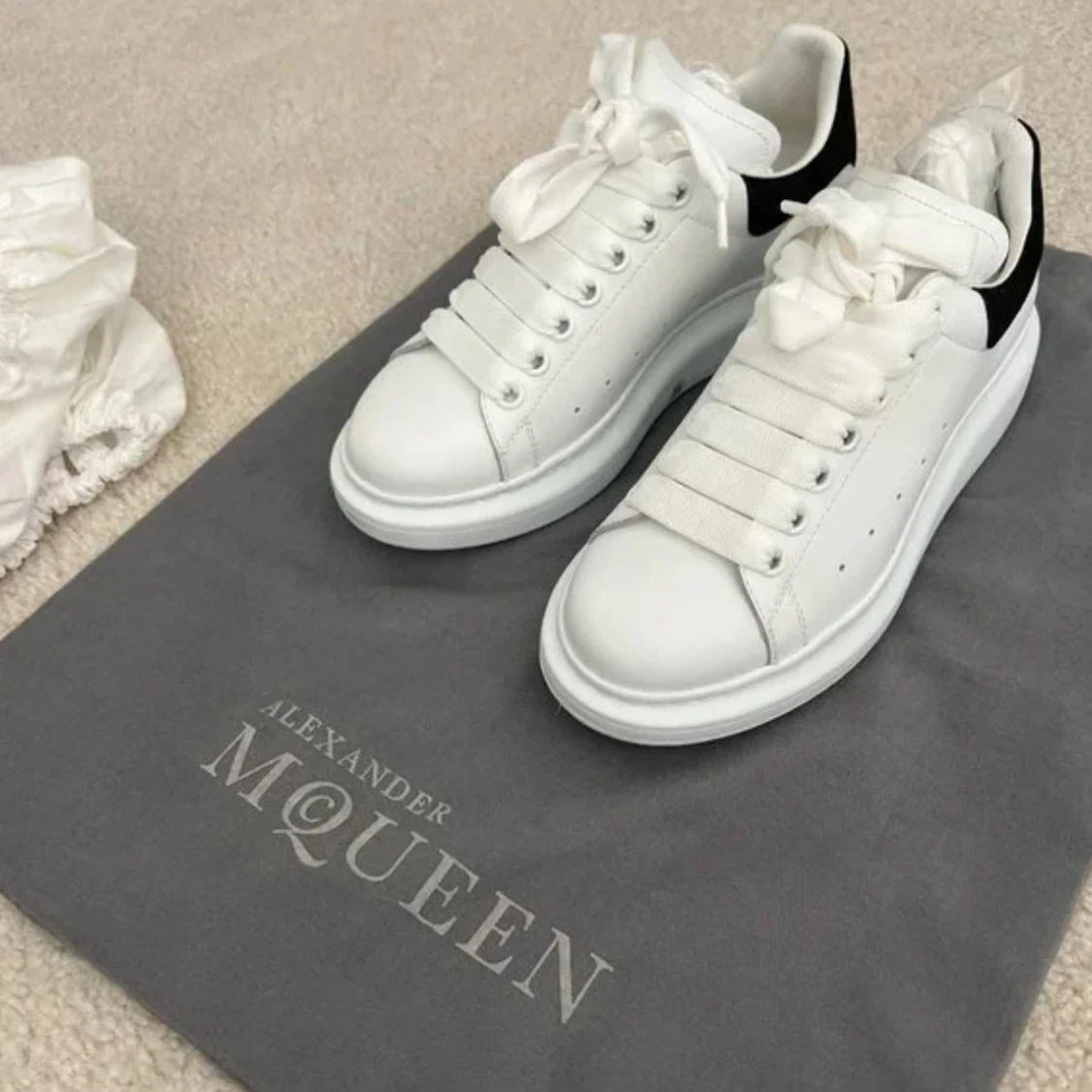 Alexander McQueen vita sneakers - 1