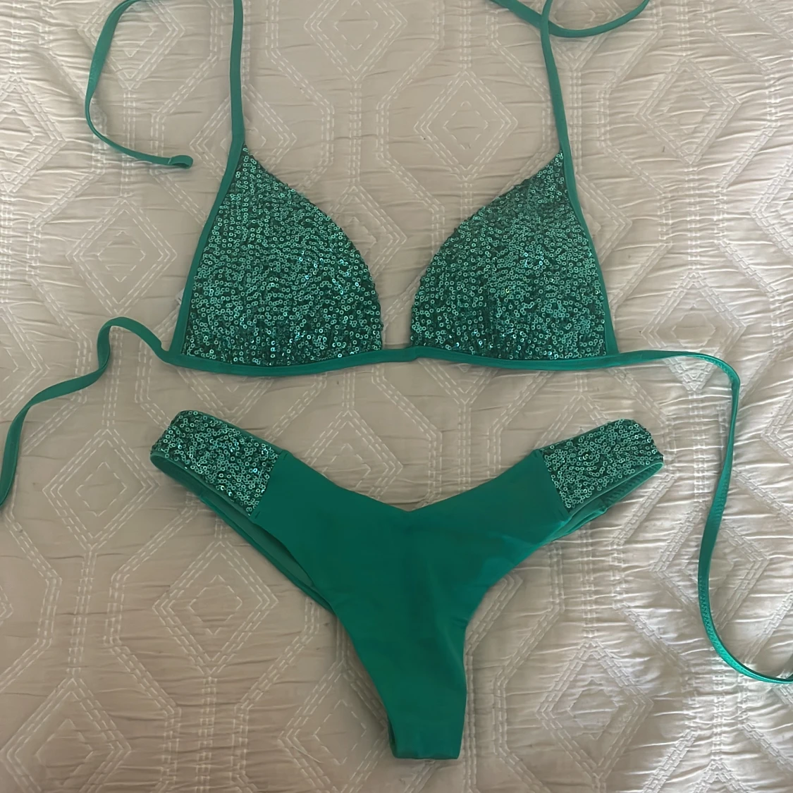 Grön glittrig bikini med paljetter - 1