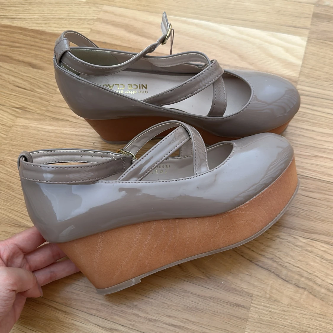 Beige platå ballerinaskor från NICE CLAUP - 2