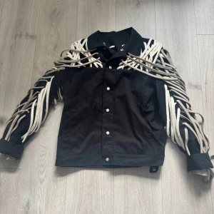 Rick Owens jacka  - Inget fel med den. Storlek L passar S 