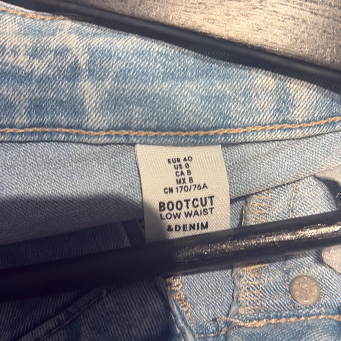 Ljusblå bootcut jeans från Hm - 2