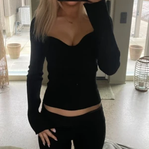 Top från h&m - Jätte fin top från h&m, använd en gång💞