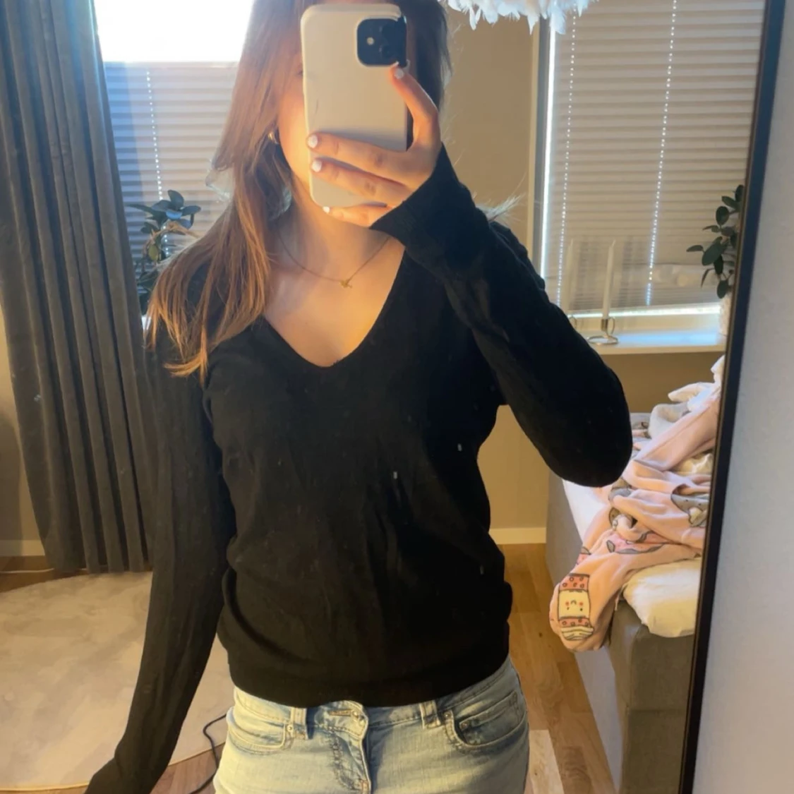 Svart v-ringad tröja - 1