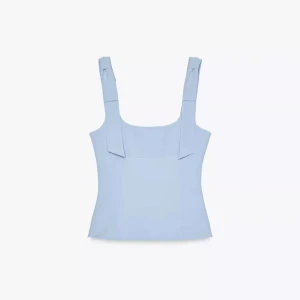 Ljusblå linnetopp med rosetter - Den populära toppen! Superfin! Men tyvärr förstor… inga defekter alls. Den är ny men utan prislapp! Fraktar samma dag eller dagen efter!