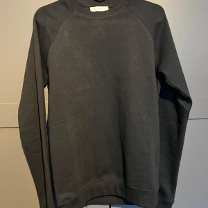 Pier sweatshirt xs - Två aldrig använda pier one tröjor. En för 100 2 för 175