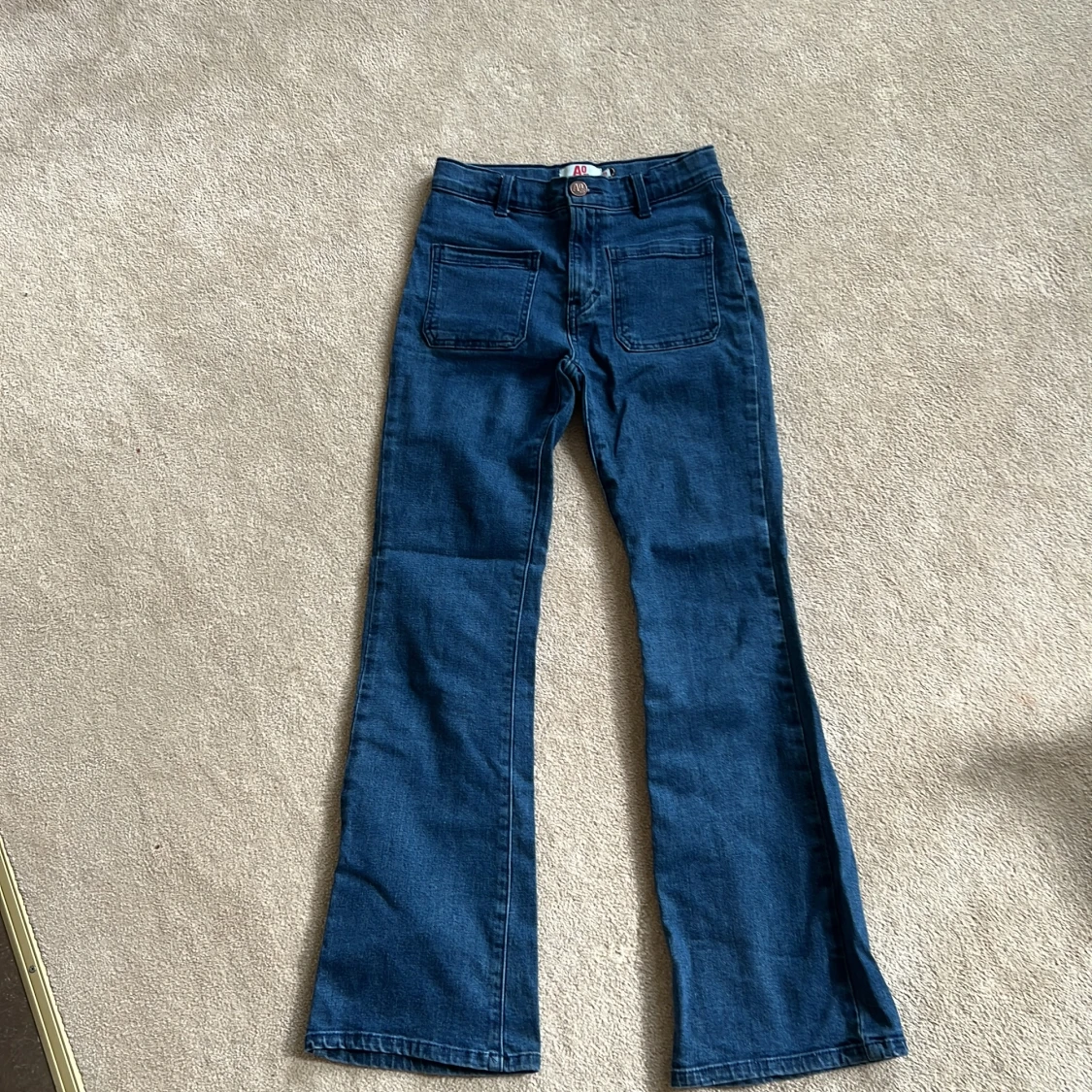 Mörkblå straight jeans