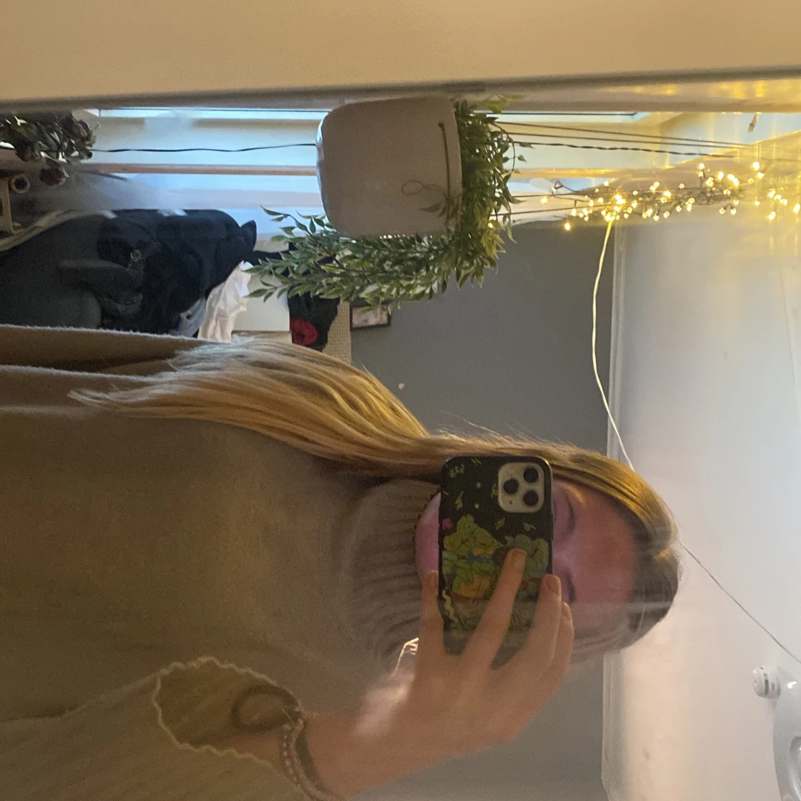 beige stickad ⭐️ - 2