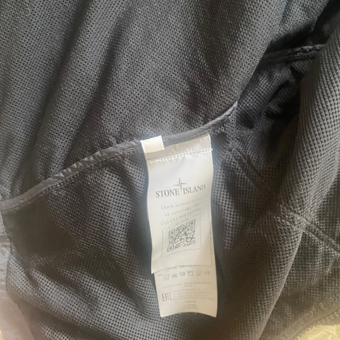 Svart vindjacka från Stone Island - 2