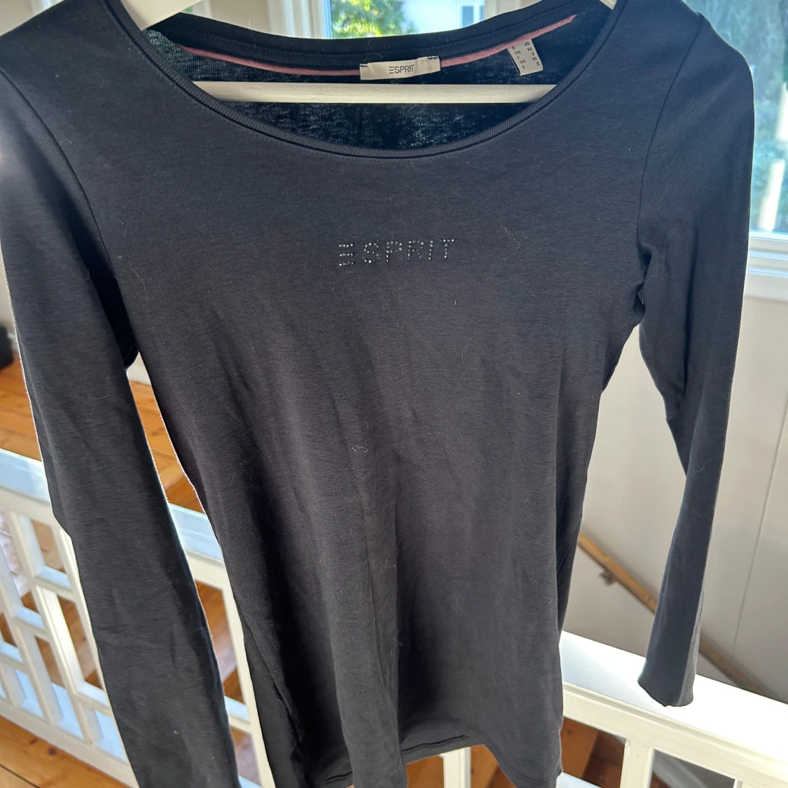 Svart långärmad topp från Esprit - 3