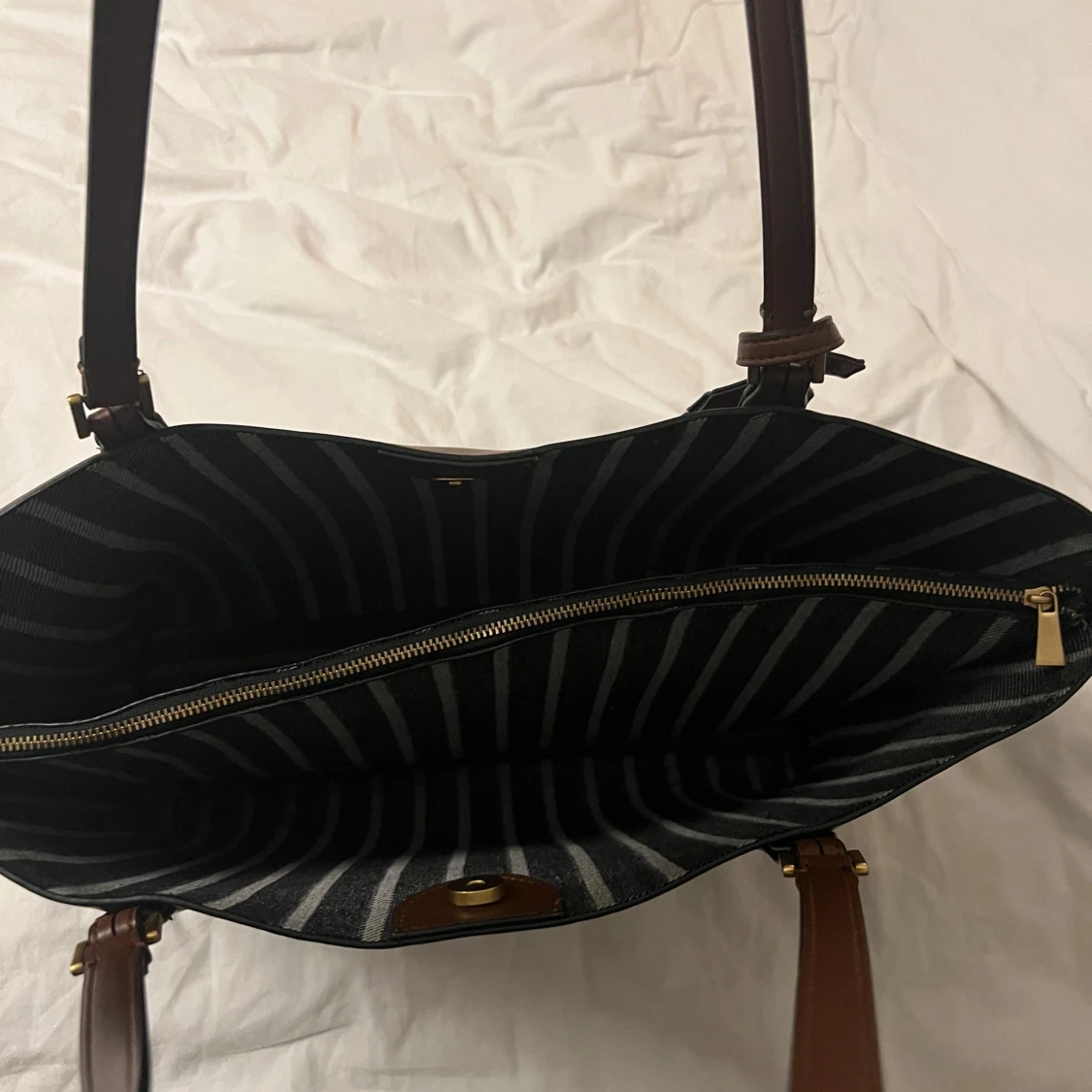 Brun axelväska från Zara  - 2