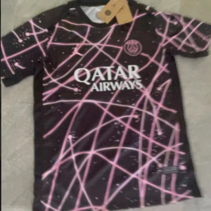 PSG x Jordan svart/rosa fotbollströja - PSG tröja storlek S